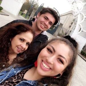 Meet your Posher, Eva